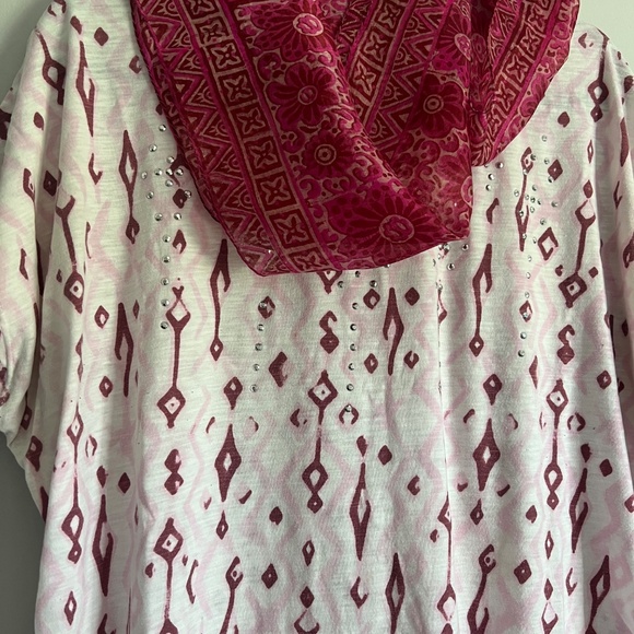 “2 for 1” Western Vibe Short sleeve top and Silk Scarf Duo - Picture 7 of 8